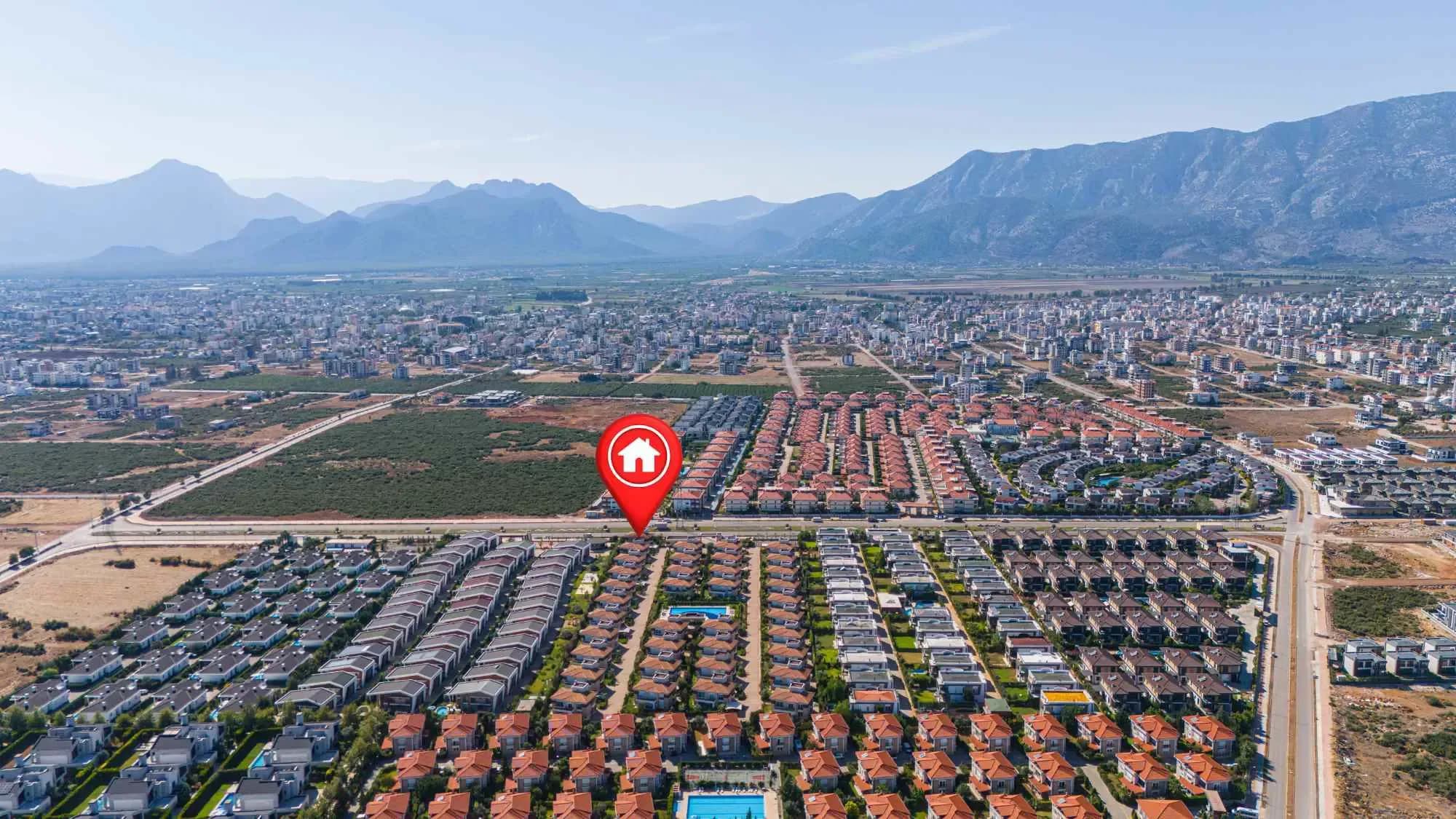 Döşemealtı'nda Full Eşyalı Kiralık 4+1 Site İçi Müstakil Villa fotoğraf 64