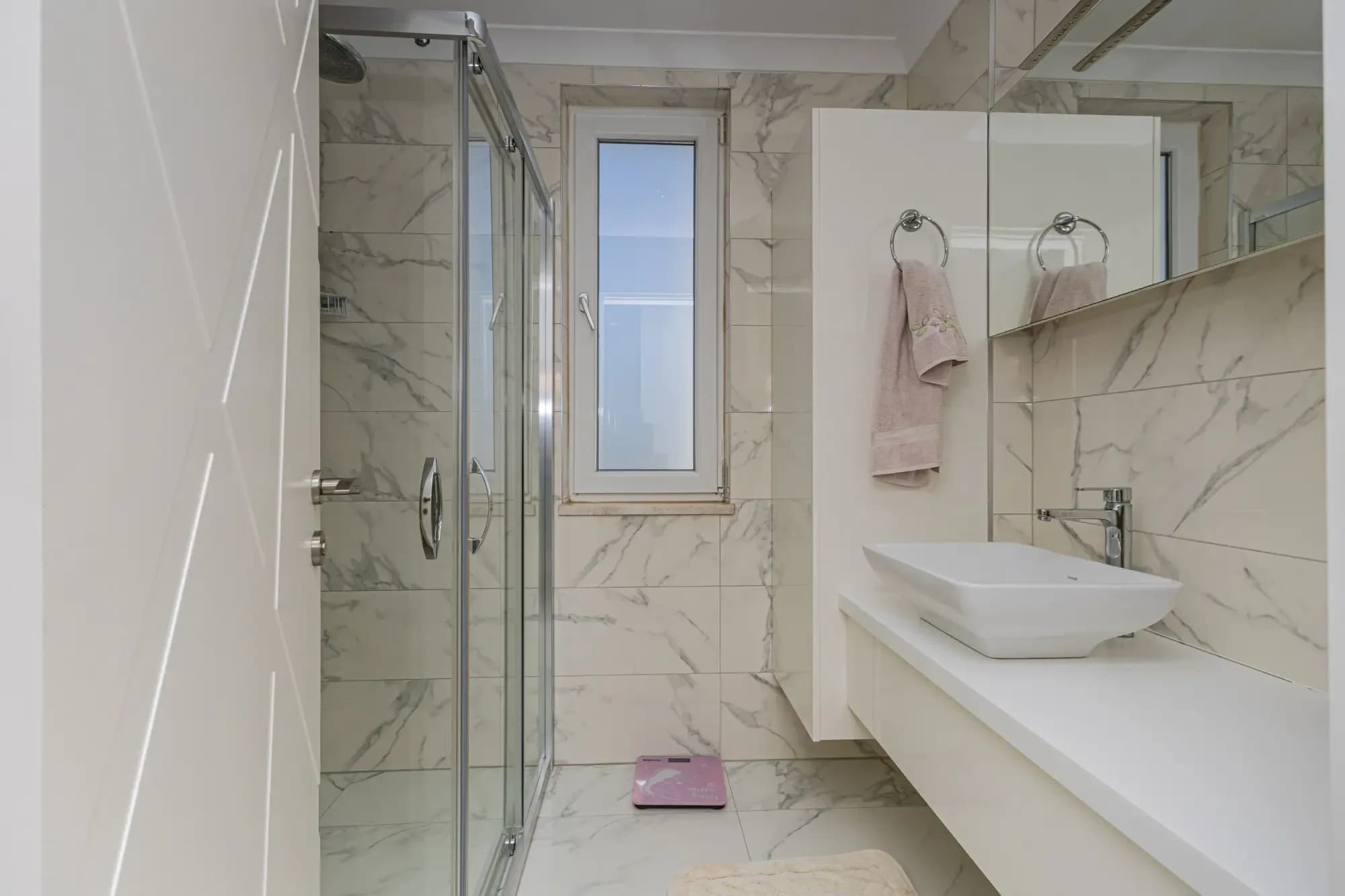 Döşemealtı'nda Full Eşyalı Kiralık 4+1 Site İçi Müstakil Villa fotoğraf 34