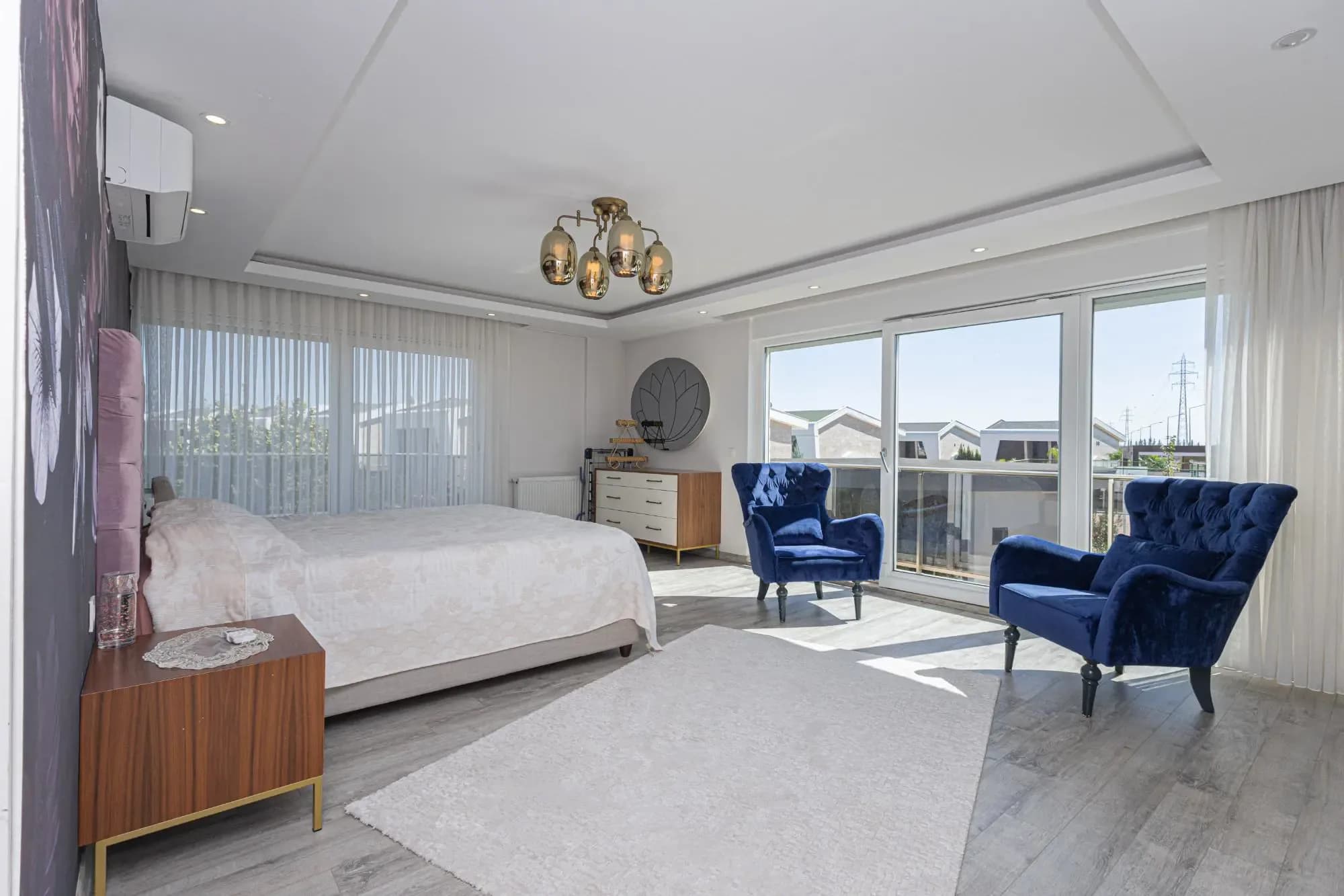 Döşemealtı'nda Full Eşyalı Kiralık 4+1 Site İçi Müstakil Villa fotoğraf 27