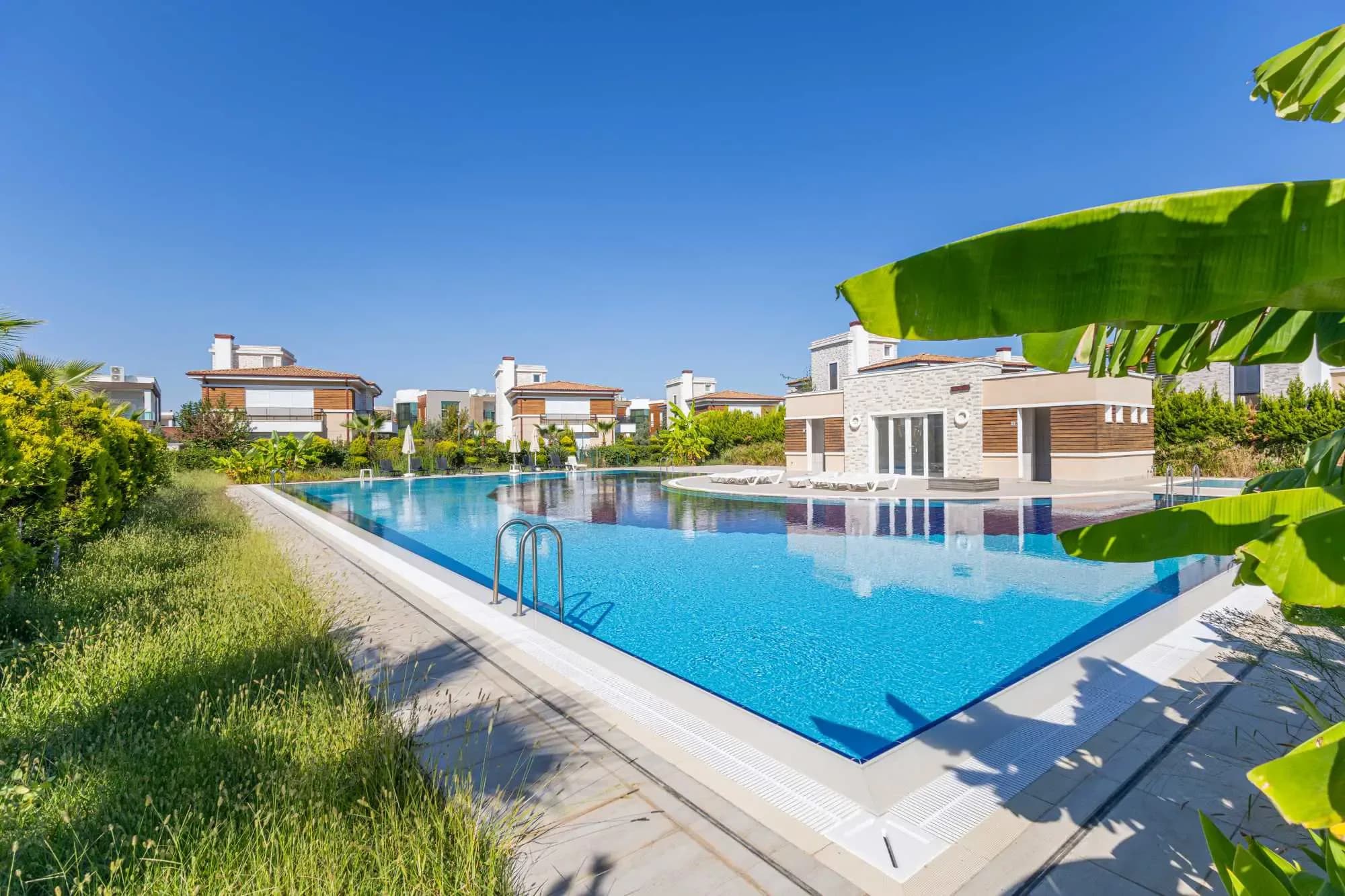 Döşemealtı'nda Full Eşyalı Kiralık 4+1 Site İçi Müstakil Villa fotoğraf 55