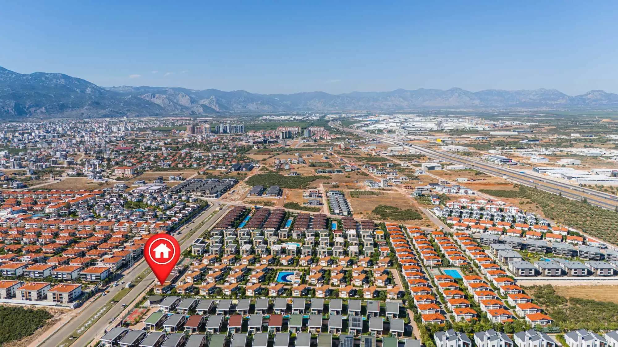 Döşemealtı'nda Full Eşyalı Kiralık 4+1 Site İçi Müstakil Villa fotoğraf 68