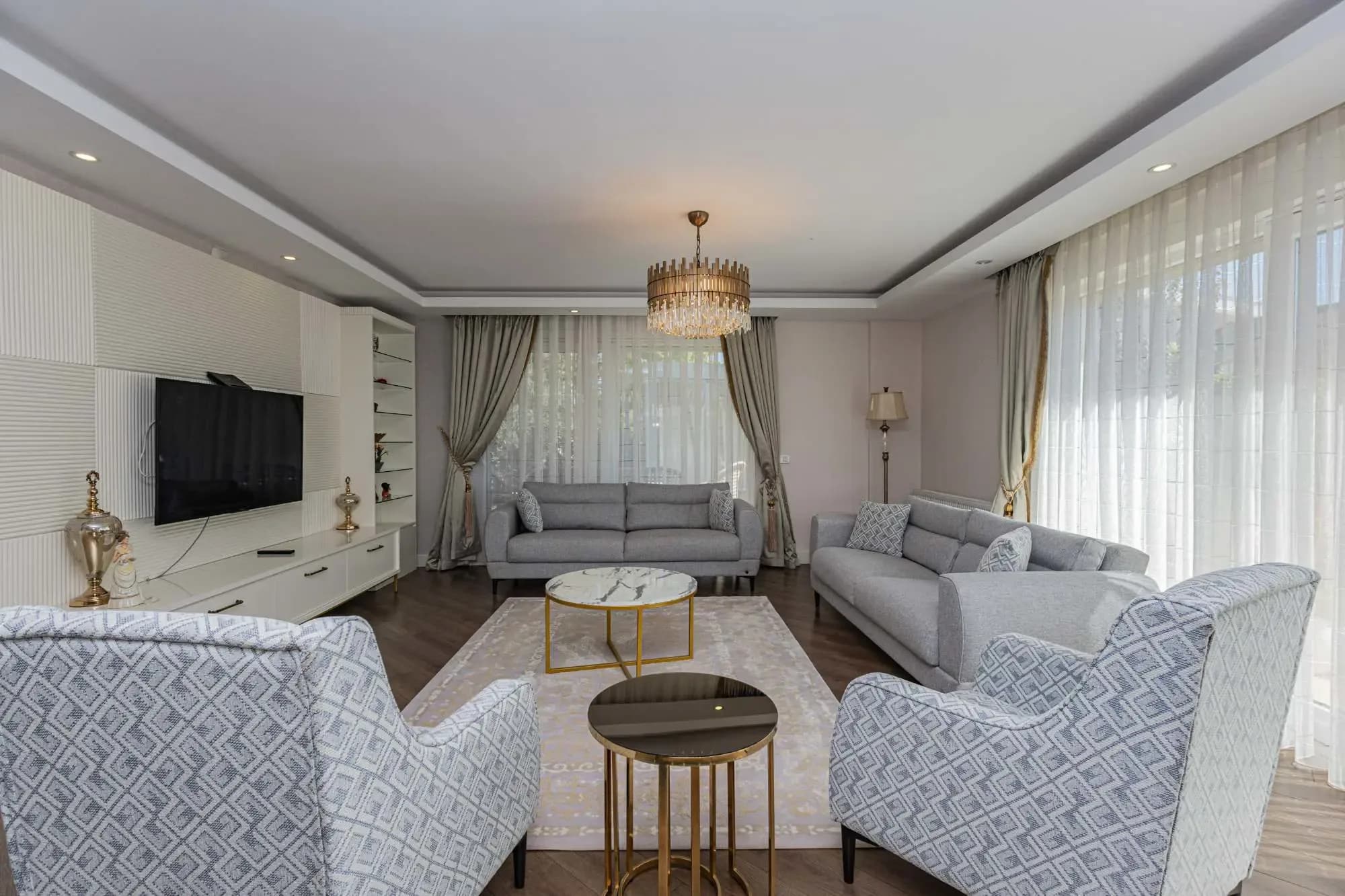Döşemealtı'nda Full Eşyalı Kiralık 4+1 Site İçi Müstakil Villa fotoğraf 10