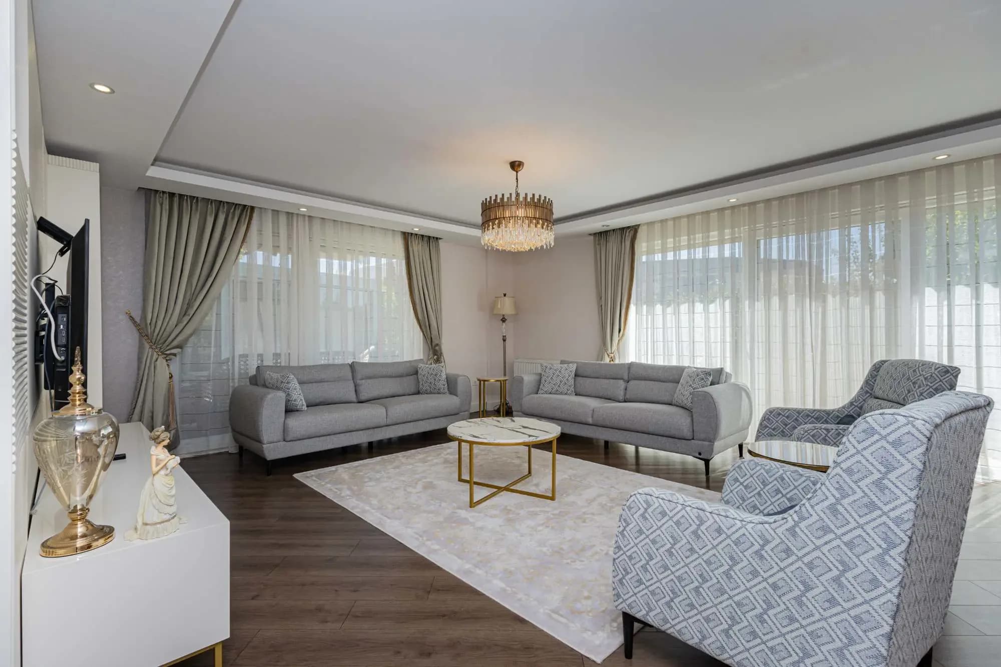 Döşemealtı'nda Full Eşyalı Kiralık 4+1 Site İçi Müstakil Villa fotoğraf 7