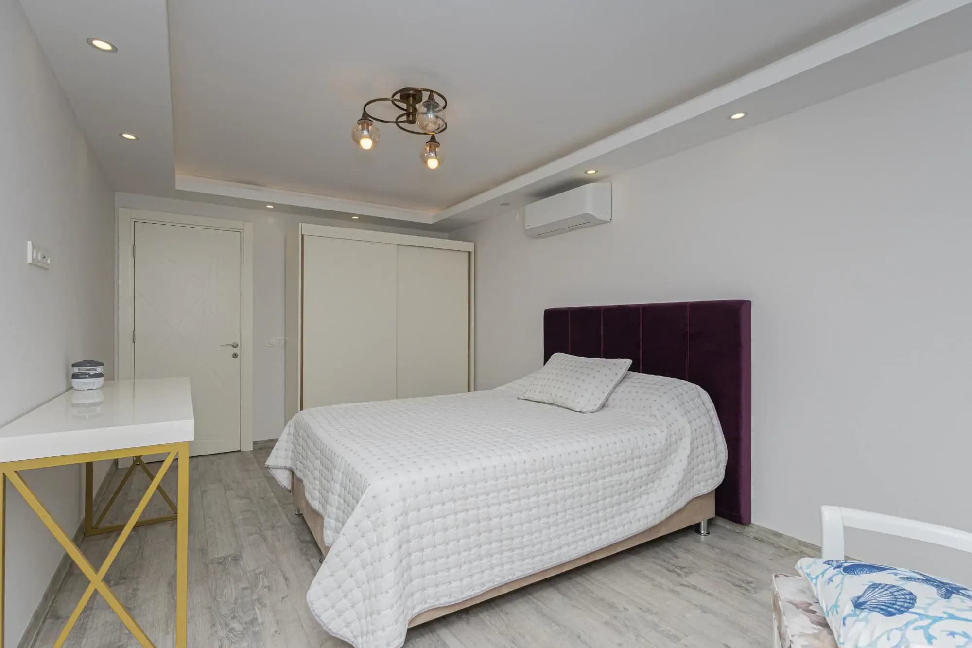 Döşemealtı'nda Full Eşyalı Kiralık 4+1 Site İçi Müstakil Villa fotoğraf 36
