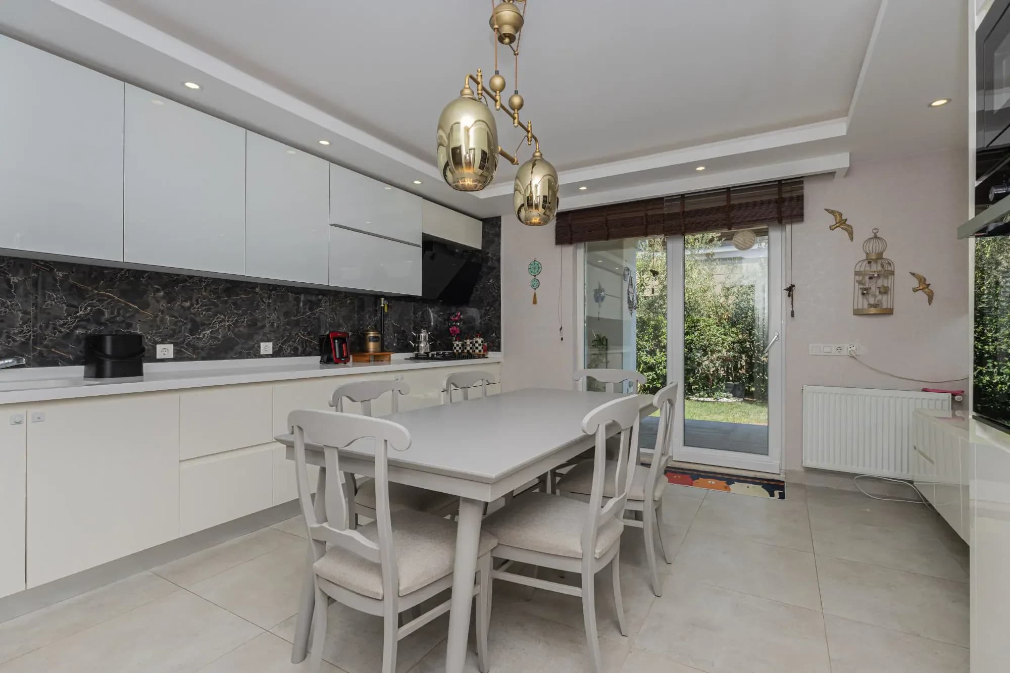 Döşemealtı'nda Full Eşyalı Kiralık 4+1 Site İçi Müstakil Villa fotoğraf 12