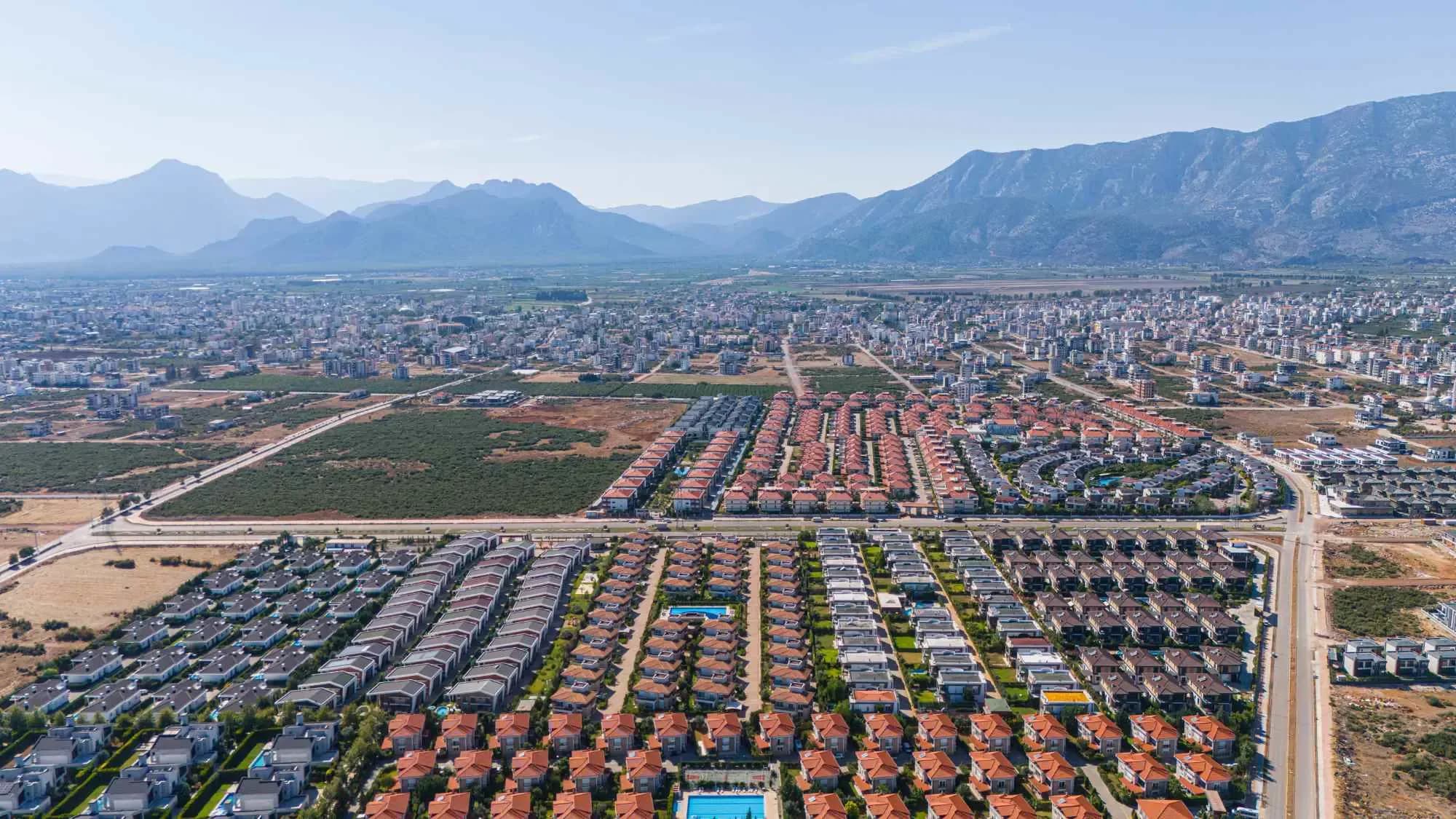 Döşemealtı'nda Full Eşyalı Kiralık 4+1 Site İçi Müstakil Villa fotoğraf 65